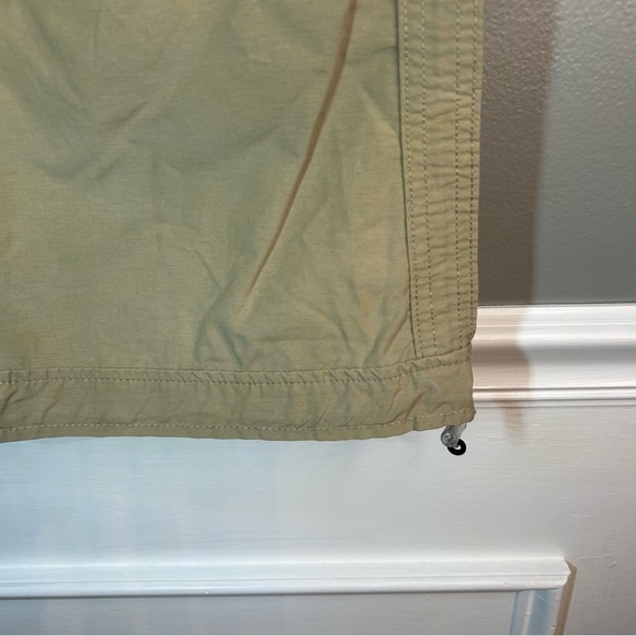 Woolrich Women’s Khaki Cropped Pants, Sz 16, Capris - Picture 4 of 8